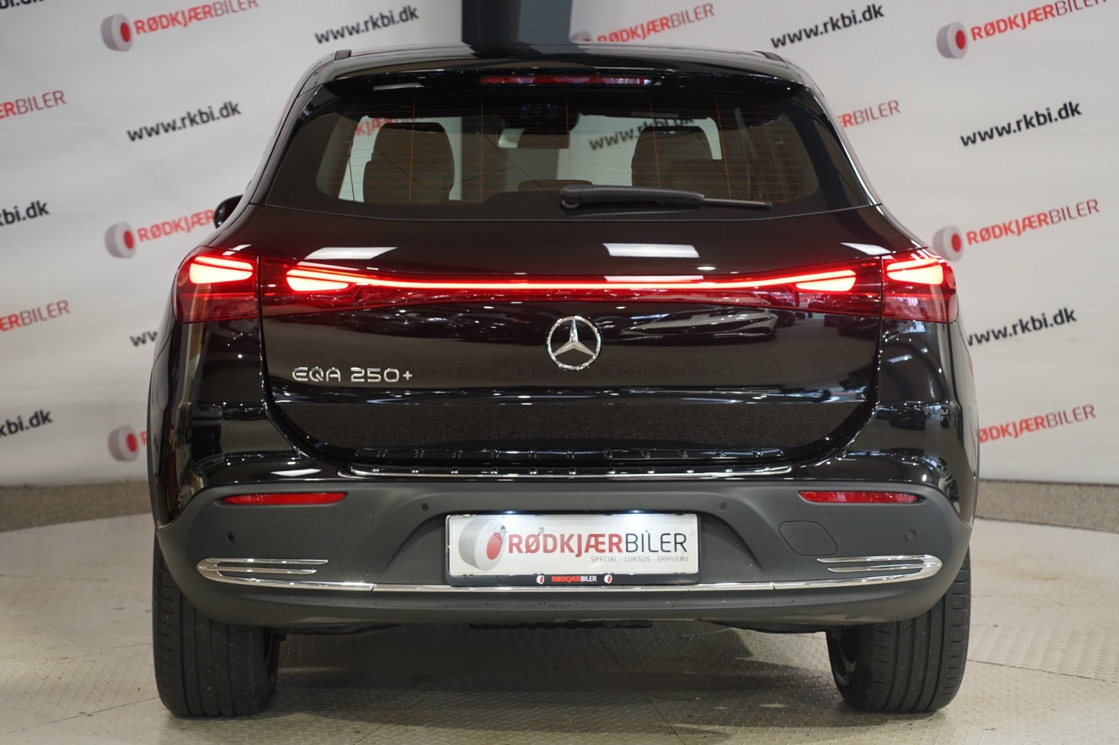 Sort Mercedes EQA250+ fra 2025