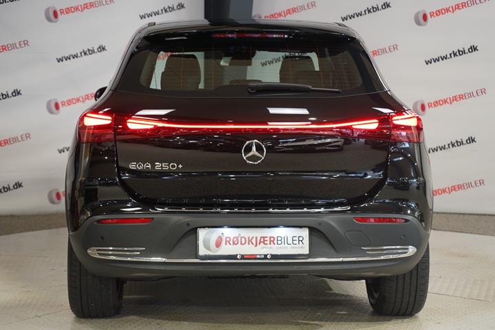 Sort Mercedes EQA250+ fra 2025