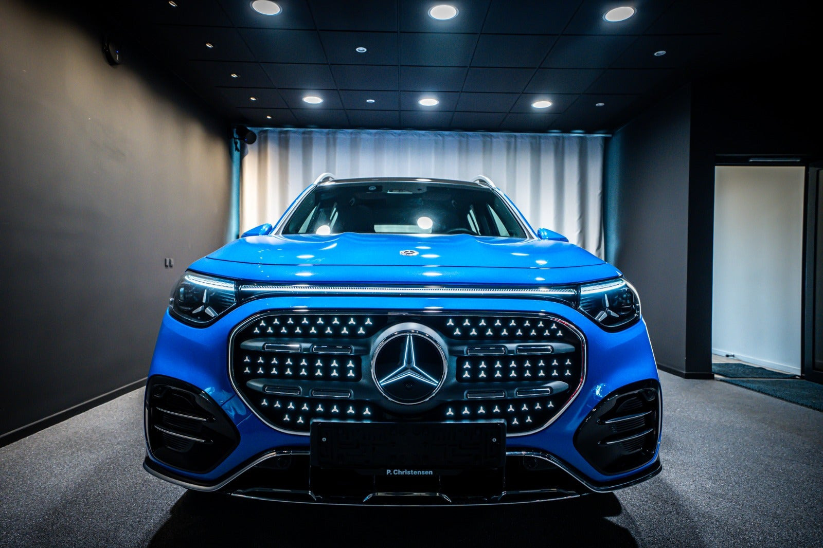 Blå Mercedes GLB250+ fra 2026