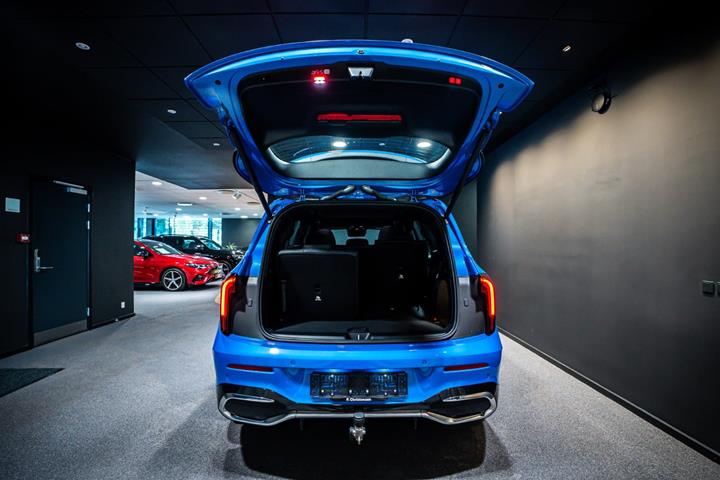Blå Mercedes GLB250+ fra 2026