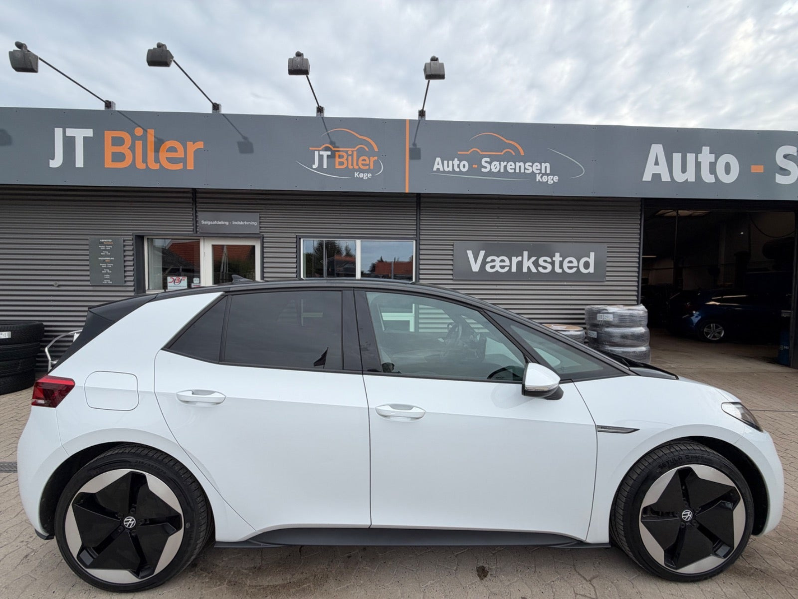 Hvid VW ID.3 fra 2023