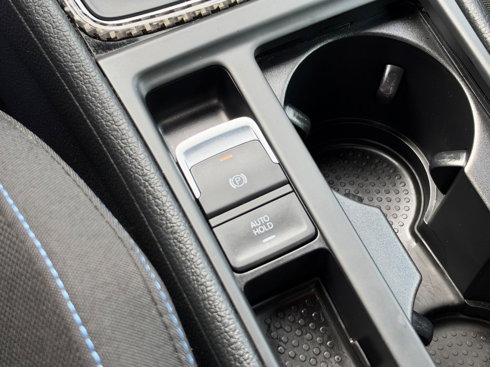 Blå VW Golf VII fra 2020