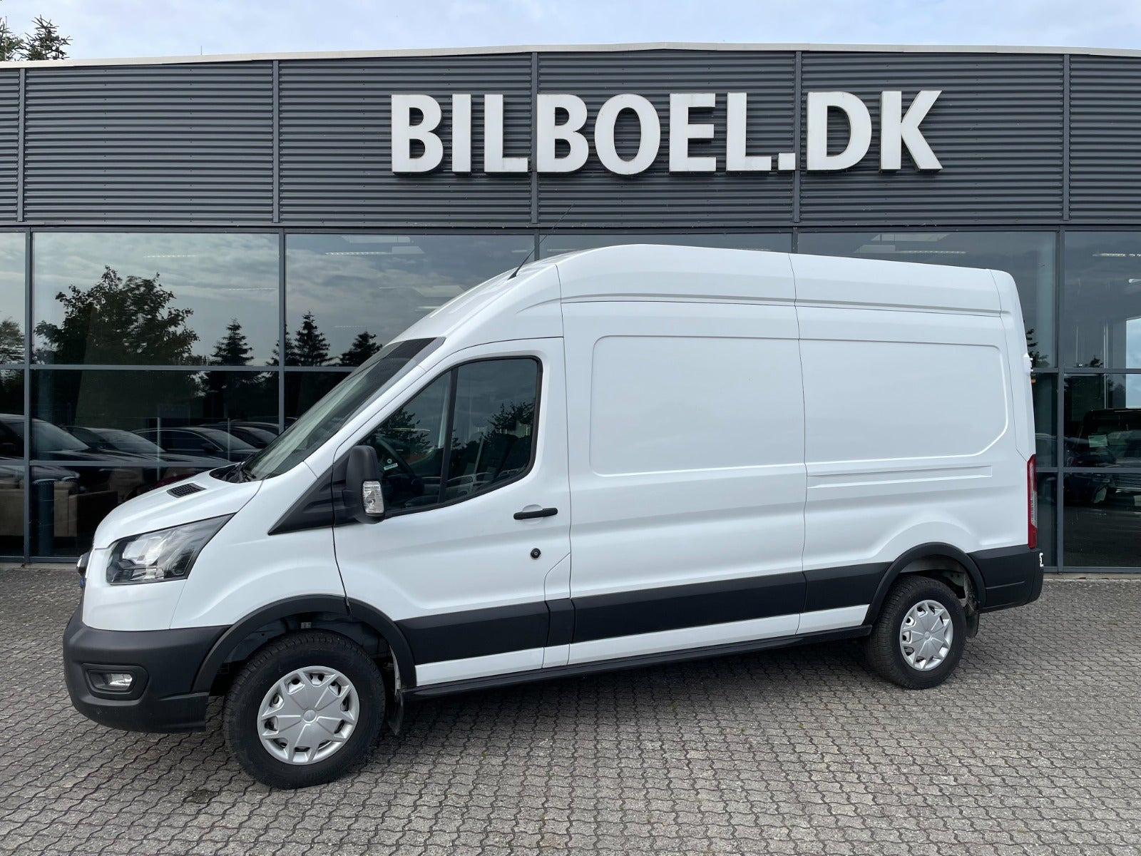 Hvid Ford E-Transit 350 L3 Van fra 2024