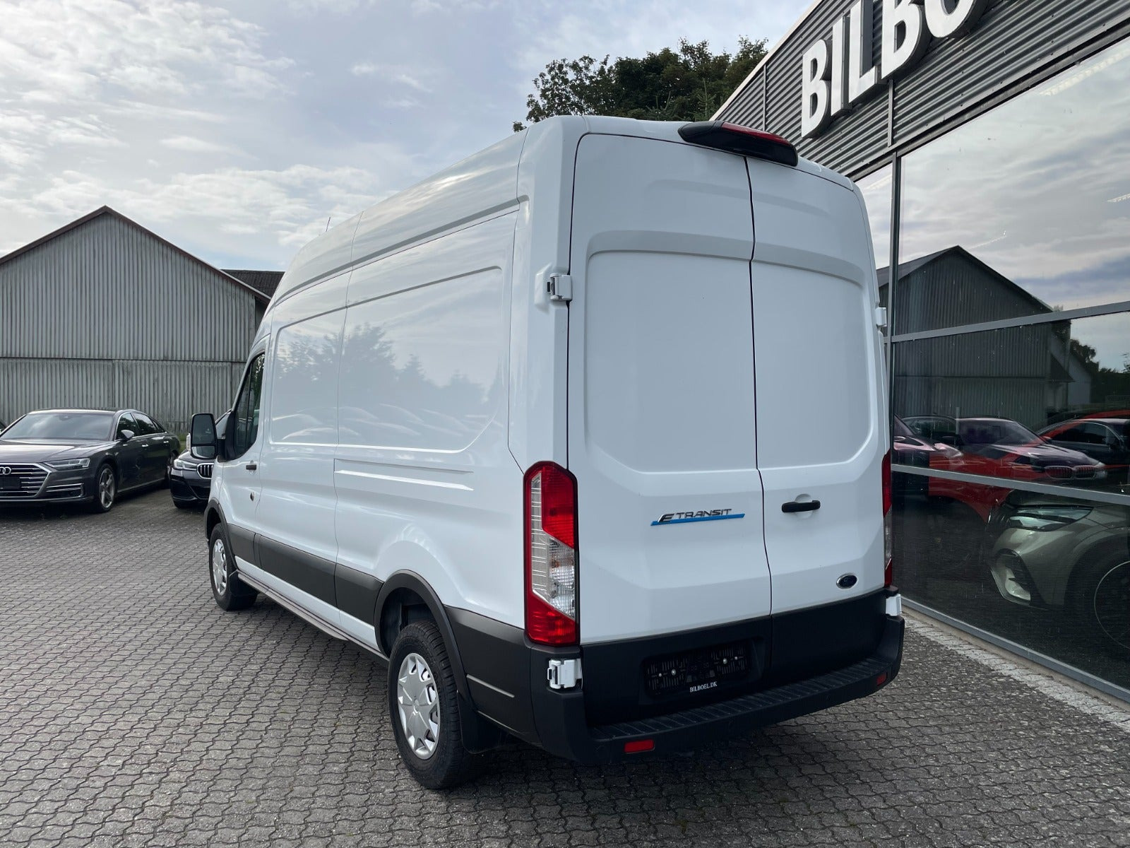 Hvid Ford E-Transit 350 L3 Van fra 2024