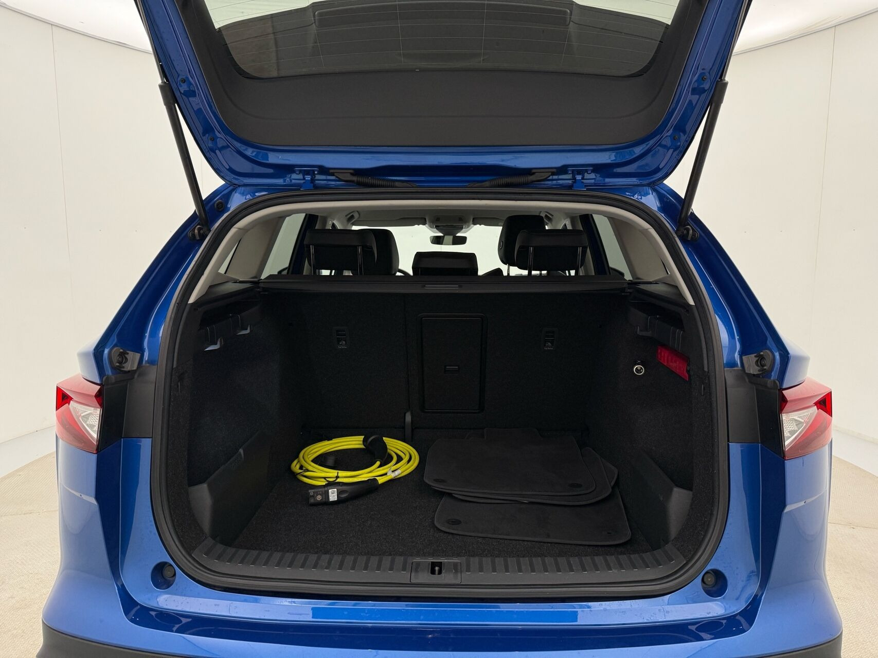 Blå Skoda Enyaq fra 2024
