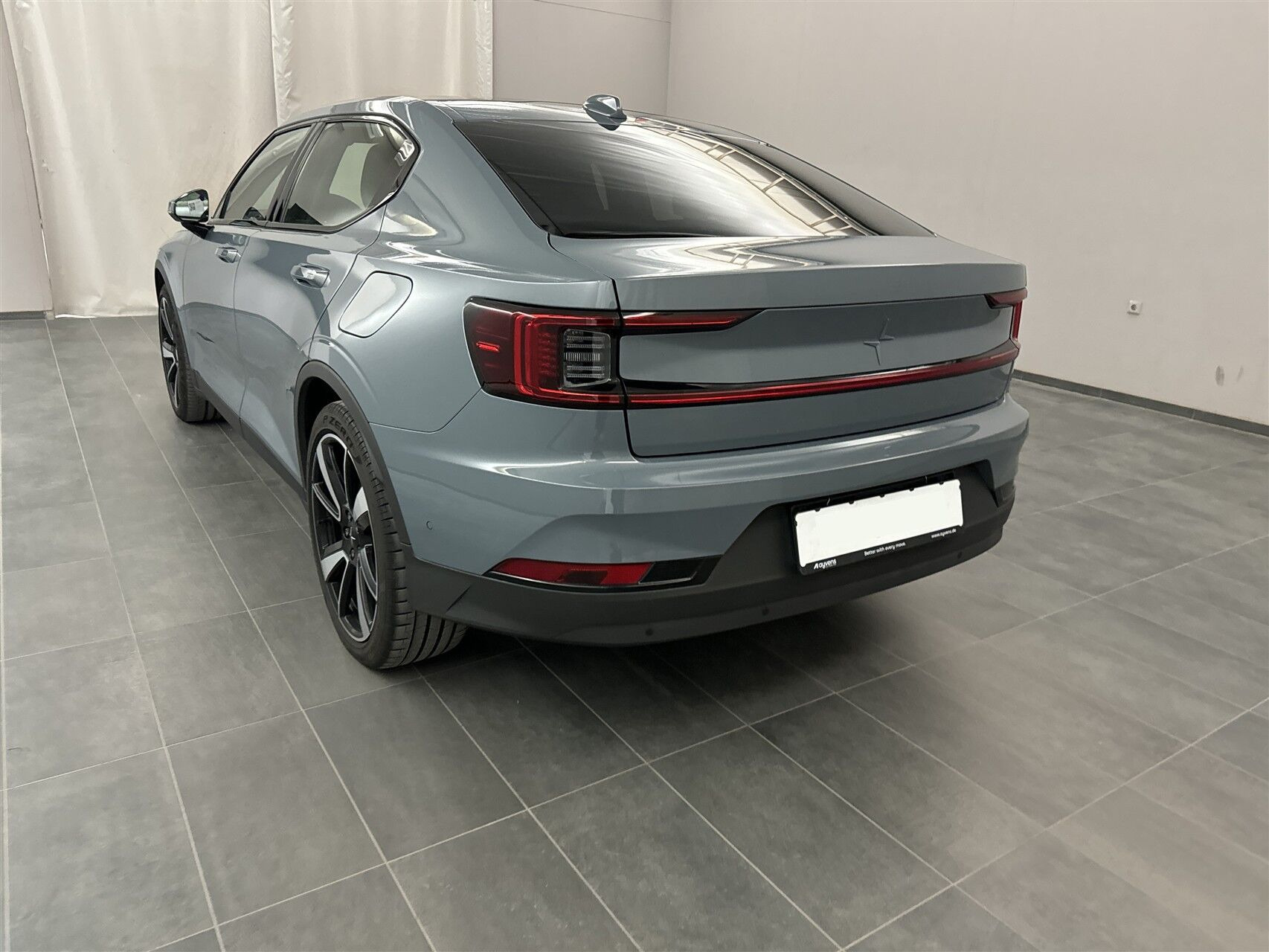 Grå Polestar 2 fra 2022
