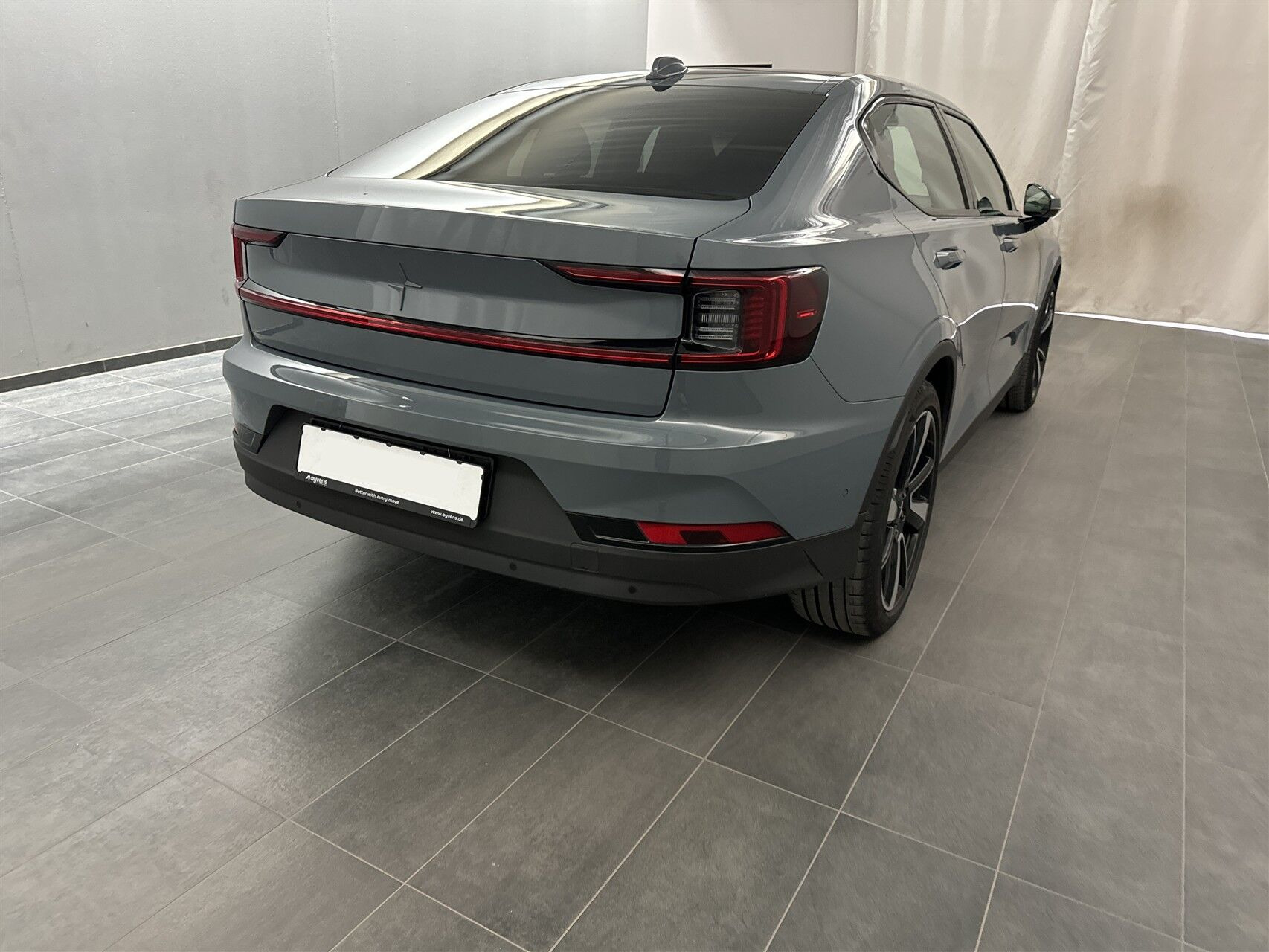 Grå Polestar 2 fra 2022