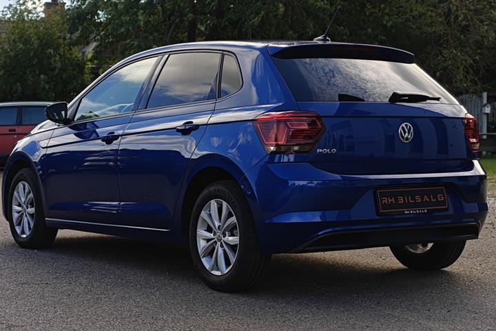 Blå VW Polo fra 2018