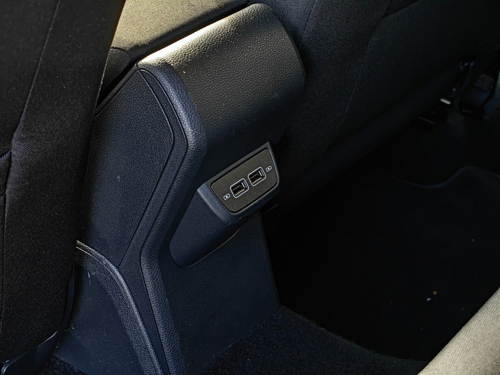 Blå VW Polo fra 2018