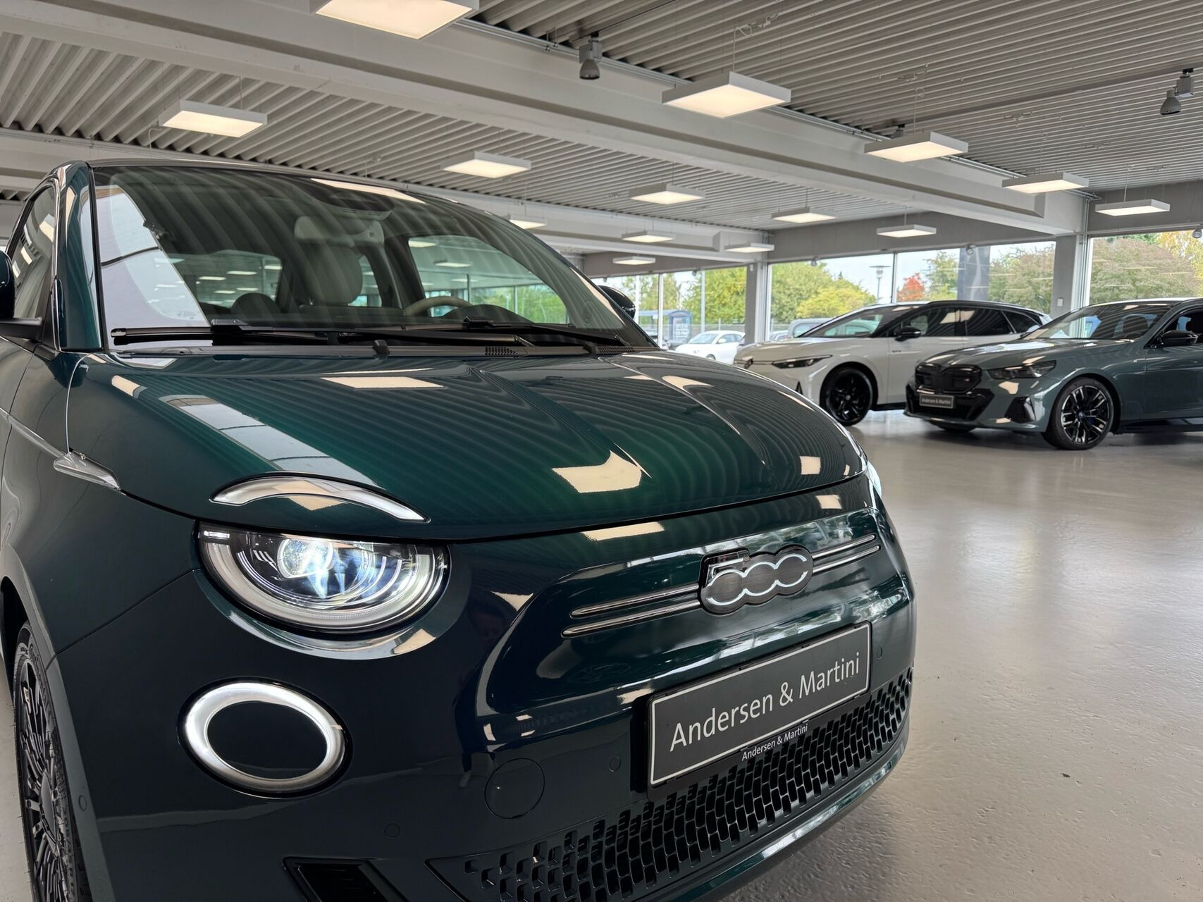 Grøn Fiat 500e fra 2023