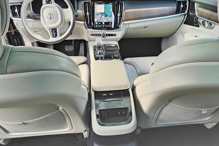 undefined Volvo V90 fra 2022