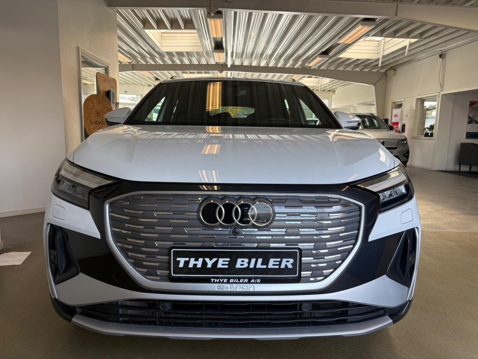 Hvid Audi Q4 e-tron fra 2023