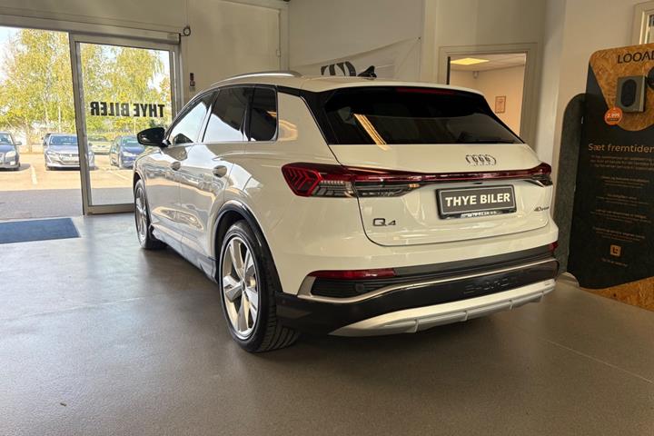 Hvid Audi Q4 e-tron fra 2023