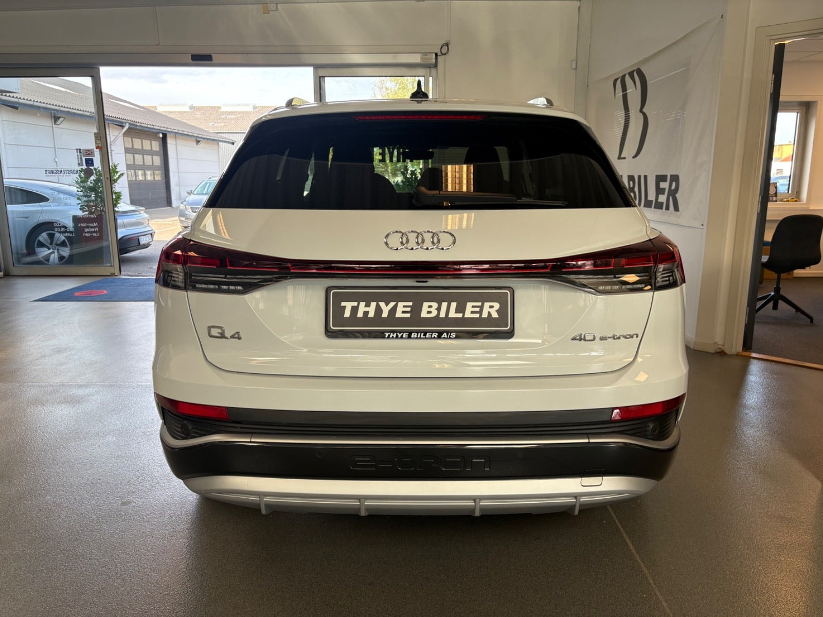 Hvid Audi Q4 e-tron fra 2023