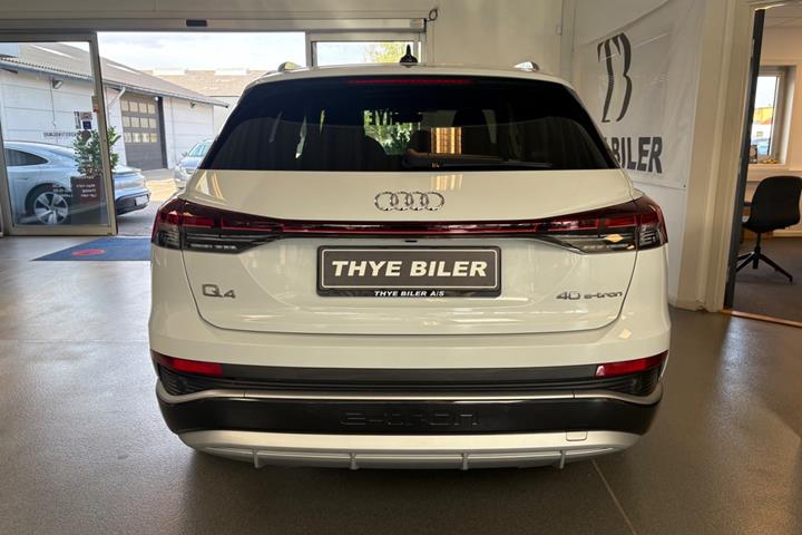Hvid Audi Q4 e-tron fra 2023