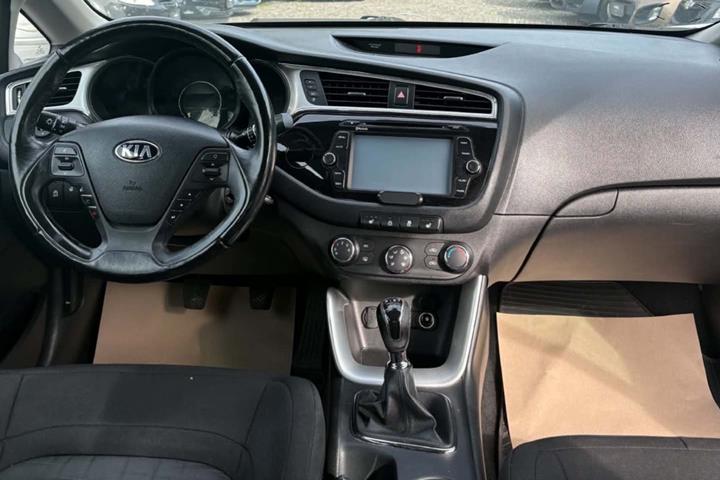Hvid Kia Ceed fra 2016