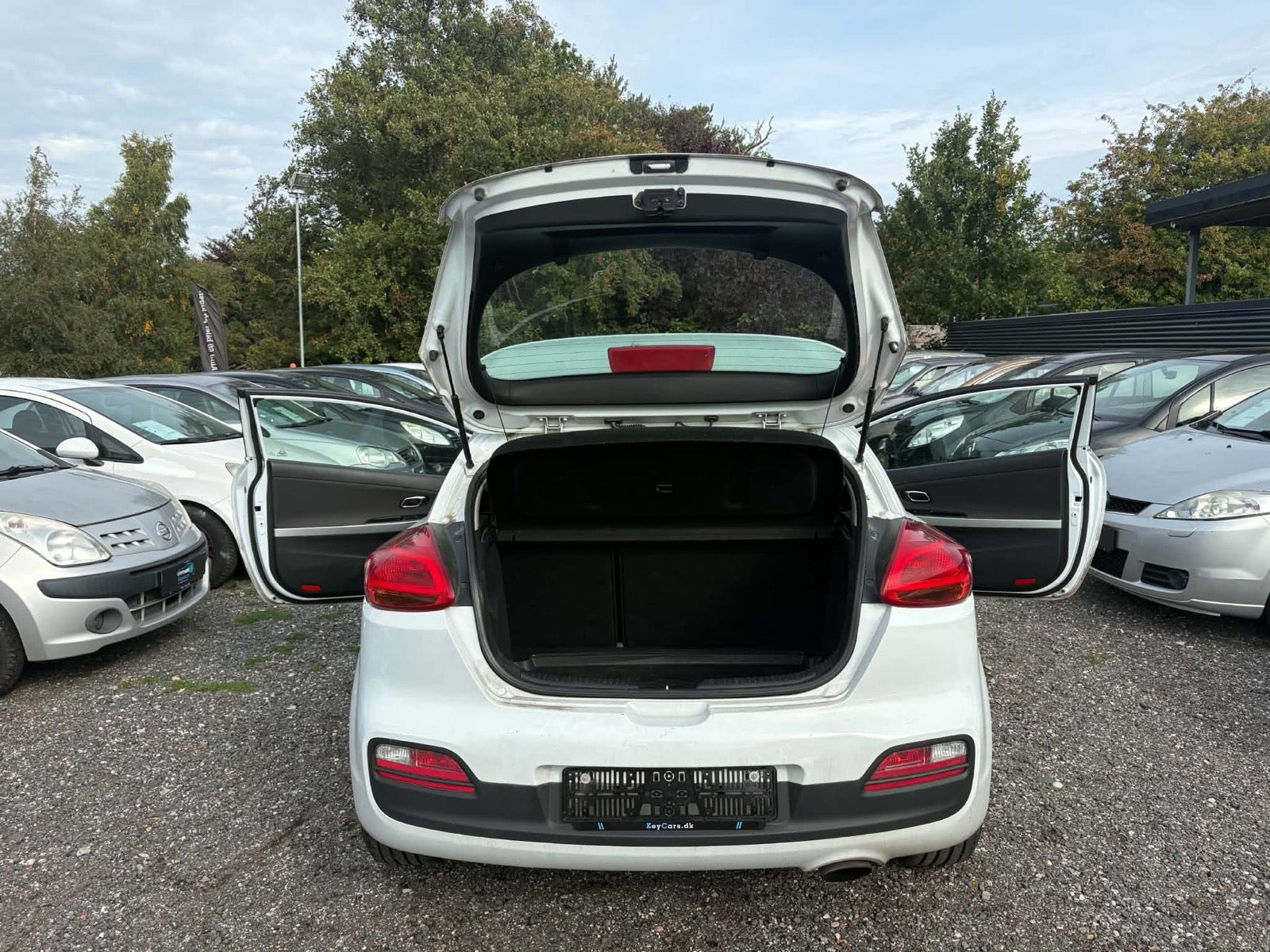 Hvid Kia Ceed fra 2016