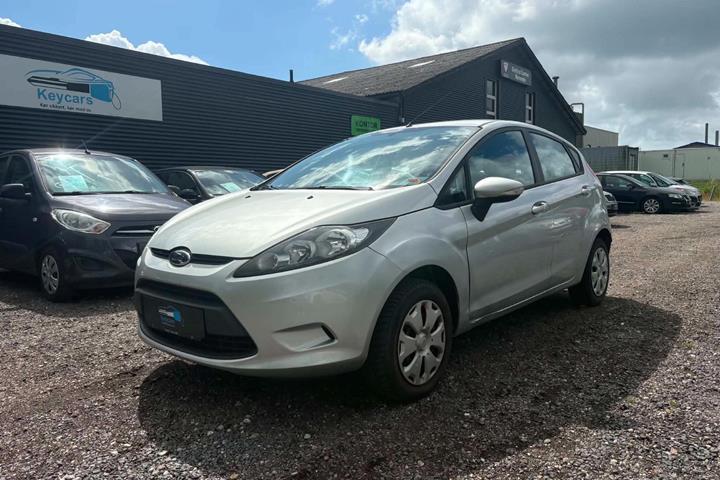 Sølv Ford Fiesta fra 2012