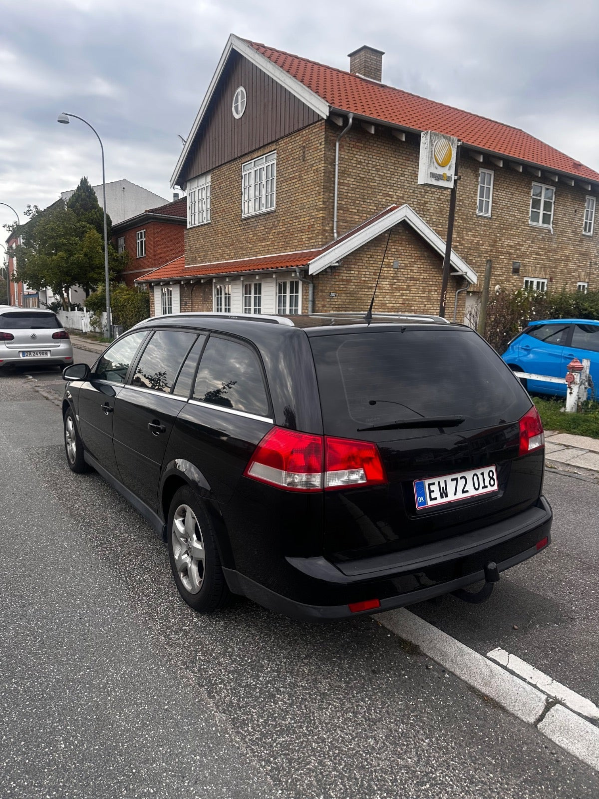 Sort Opel Vectra fra 2008