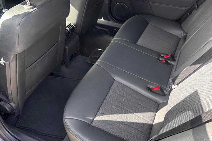 Sort Opel Vectra fra 2008