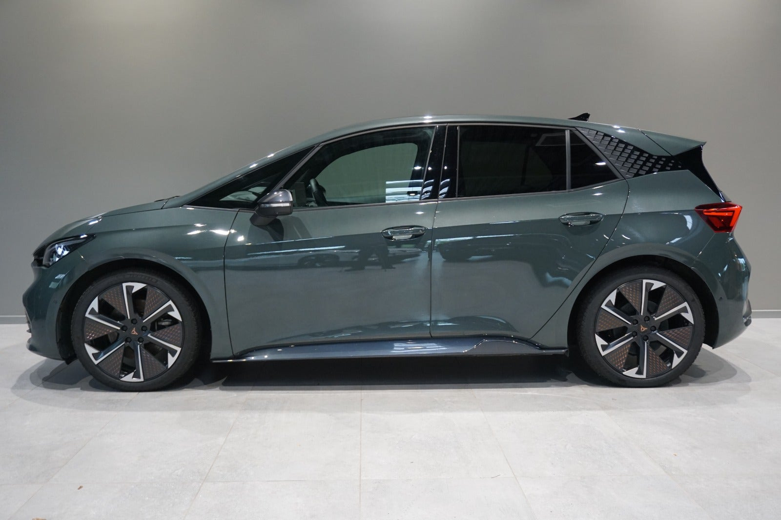 Grøn Cupra Born fra 2025