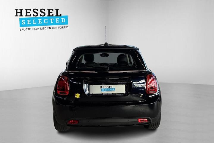 Sort Mini Cooper SE fra 2023