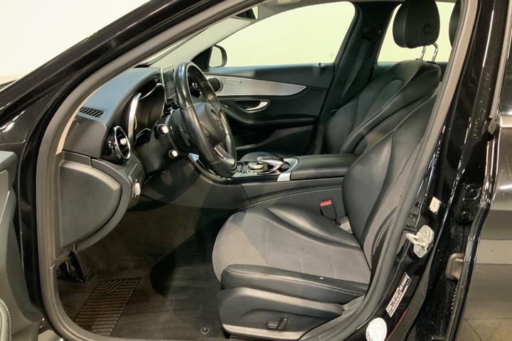 Sort Mercedes C200 fra 2014