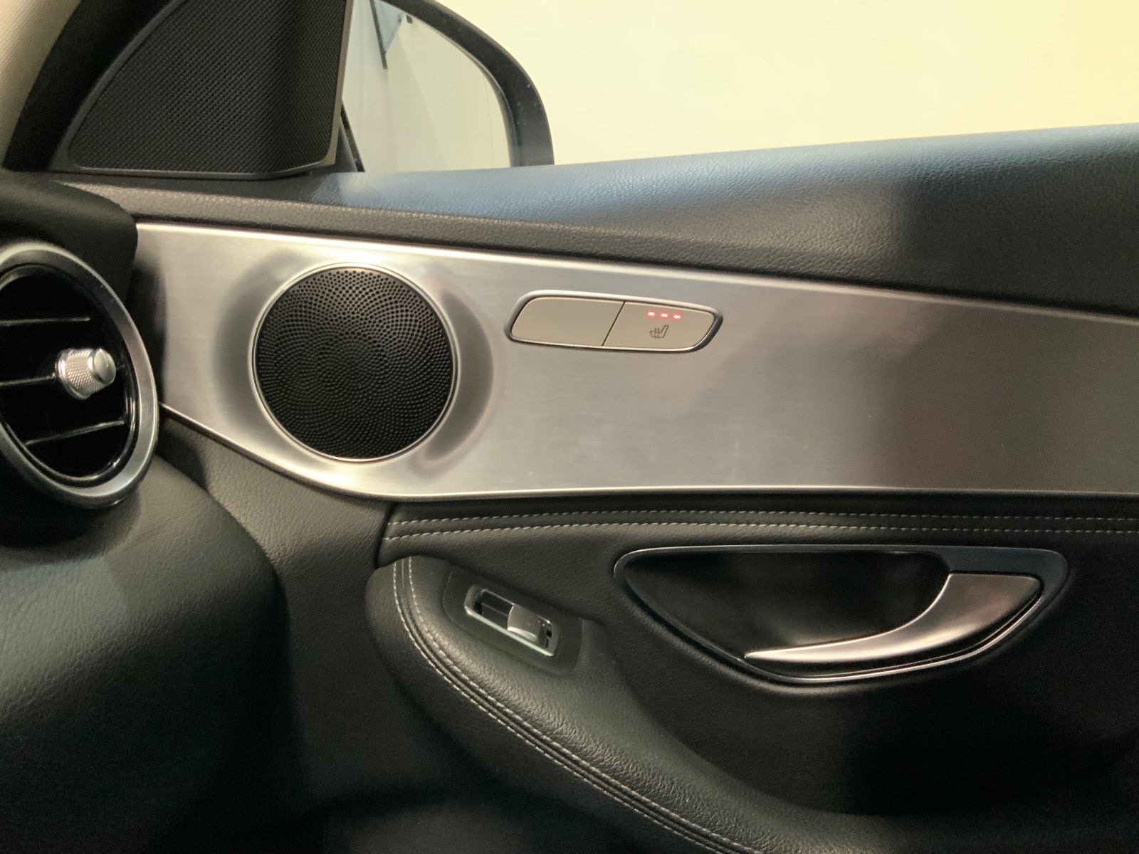 Sort Mercedes C200 fra 2014
