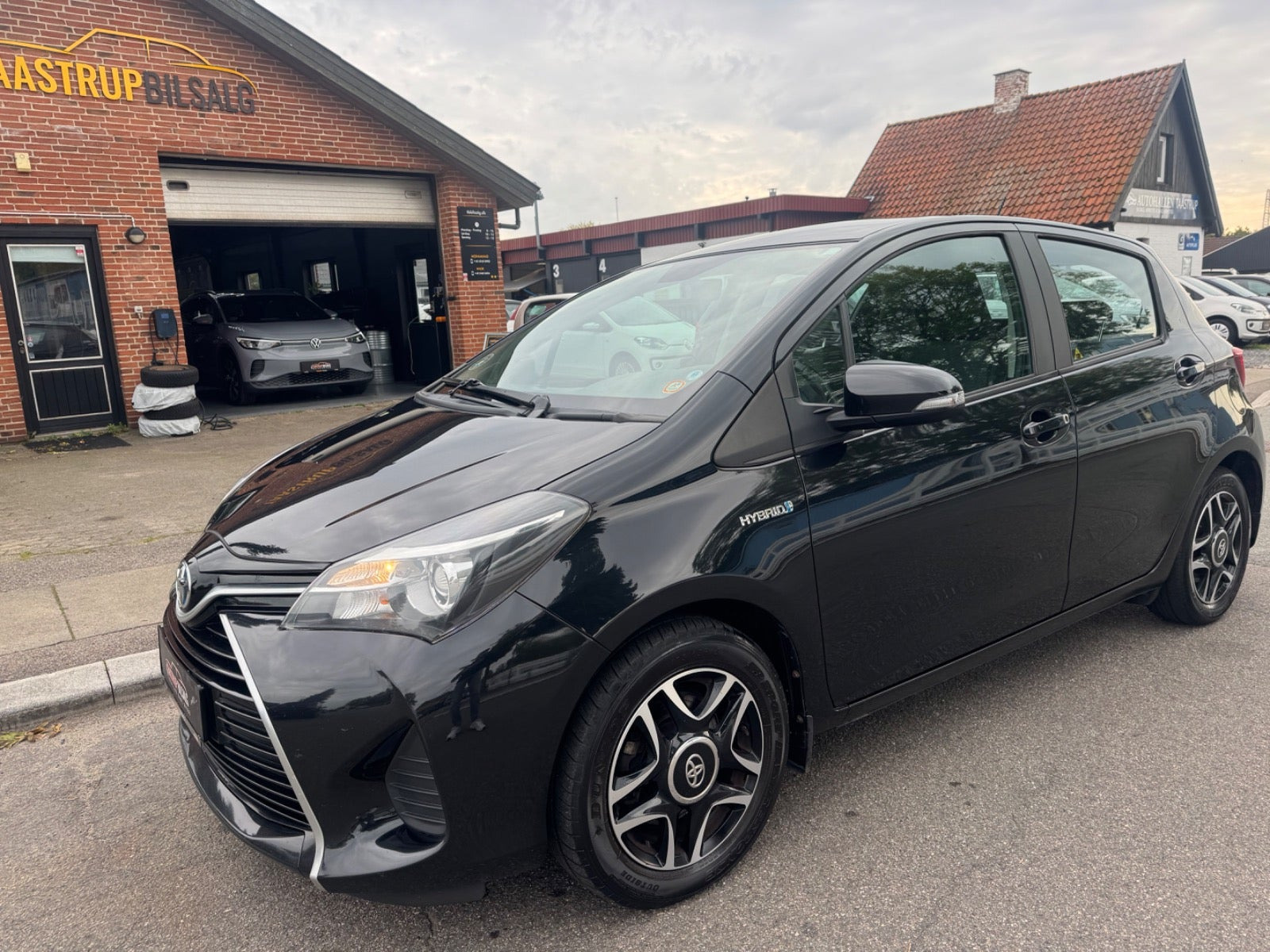 undefined Toyota Yaris fra 2015