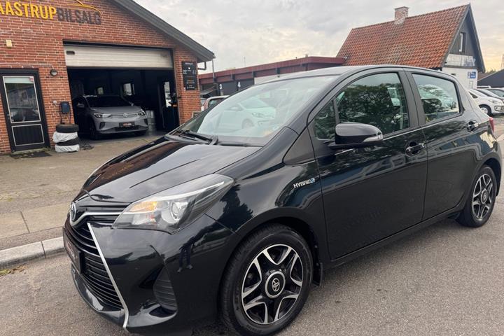 undefined Toyota Yaris fra 2015