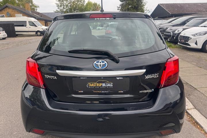 undefined Toyota Yaris fra 2015