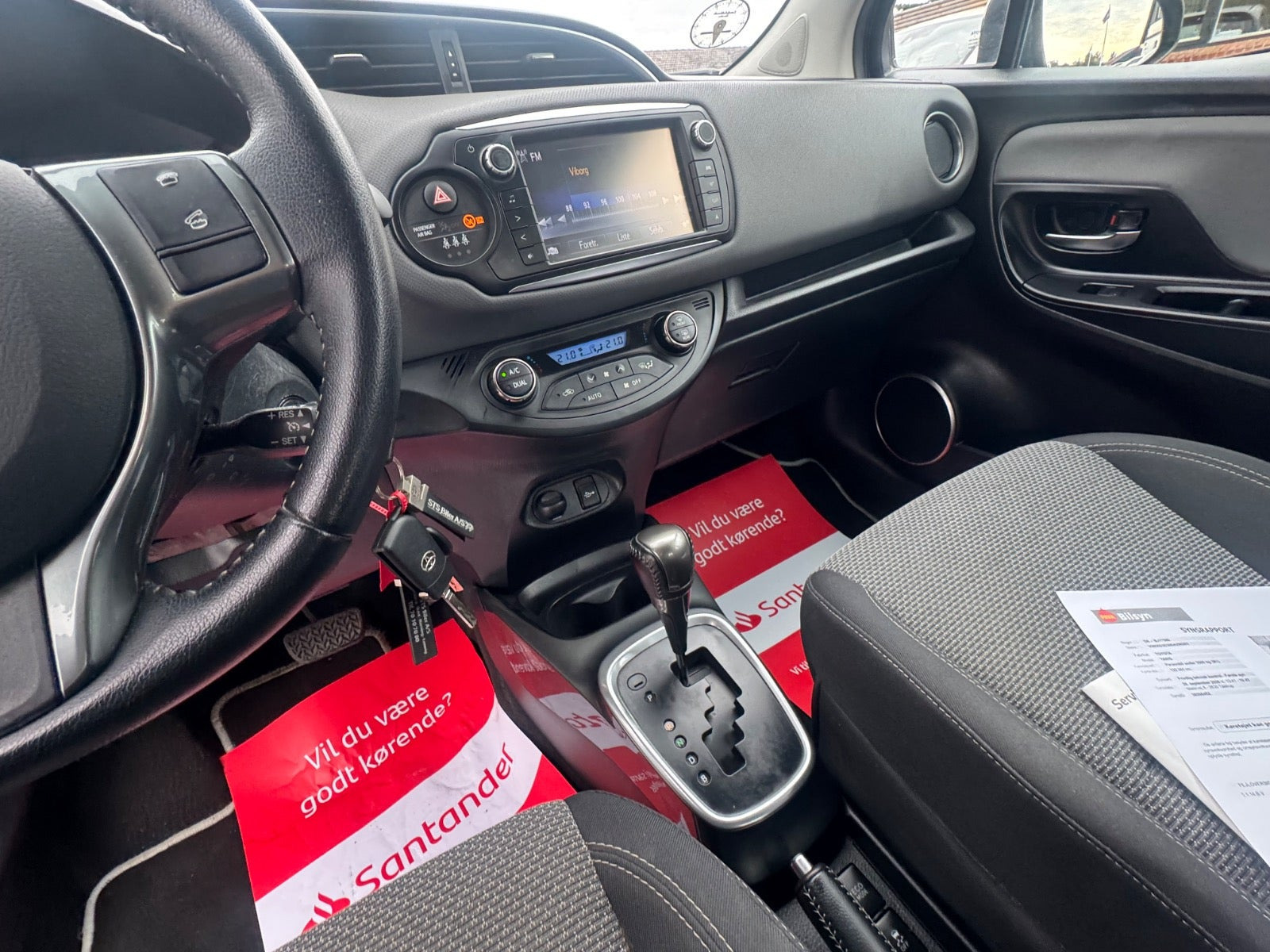 undefined Toyota Yaris fra 2015