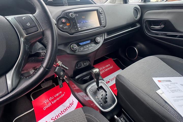 undefined Toyota Yaris fra 2015