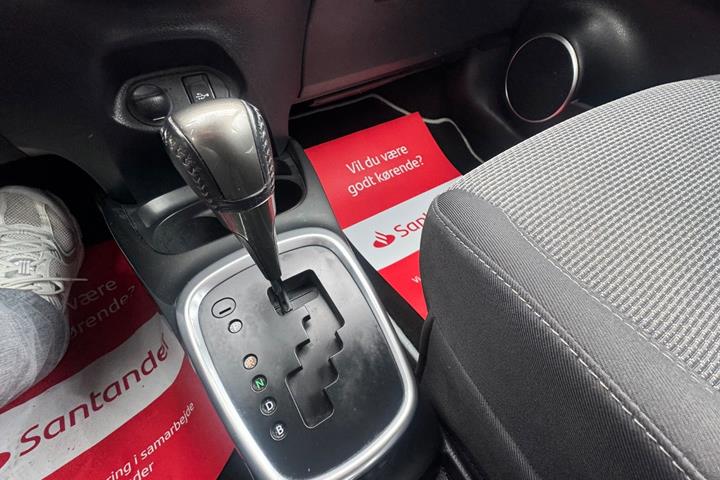 undefined Toyota Yaris fra 2015