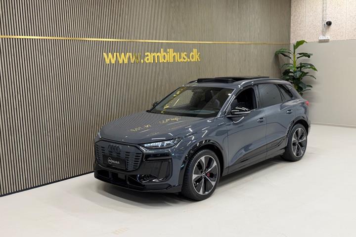 Grå Audi SQ6 e-tron fra 2024