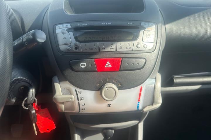 Blå Toyota Aygo fra 2008
