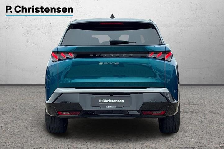 Blå Peugeot e-5008 fra 2025