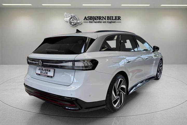 Hvid VW ID.7 fra 2024