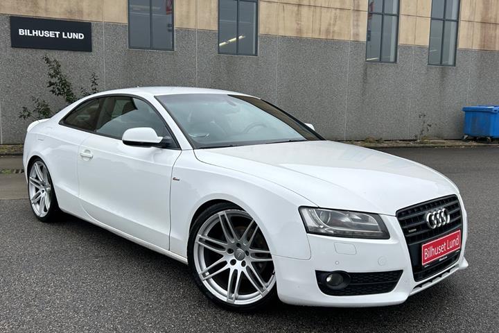 Hvid Audi A5 fra 2010
