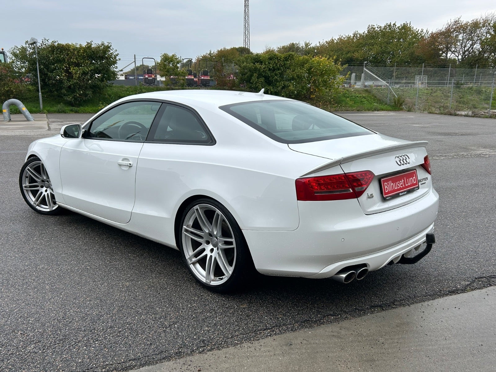 Hvid Audi A5 fra 2010