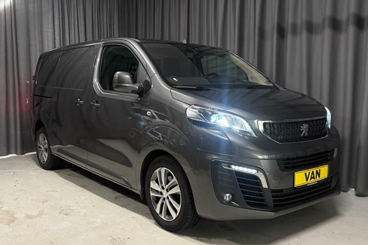 Grå Peugeot Expert fra 2021