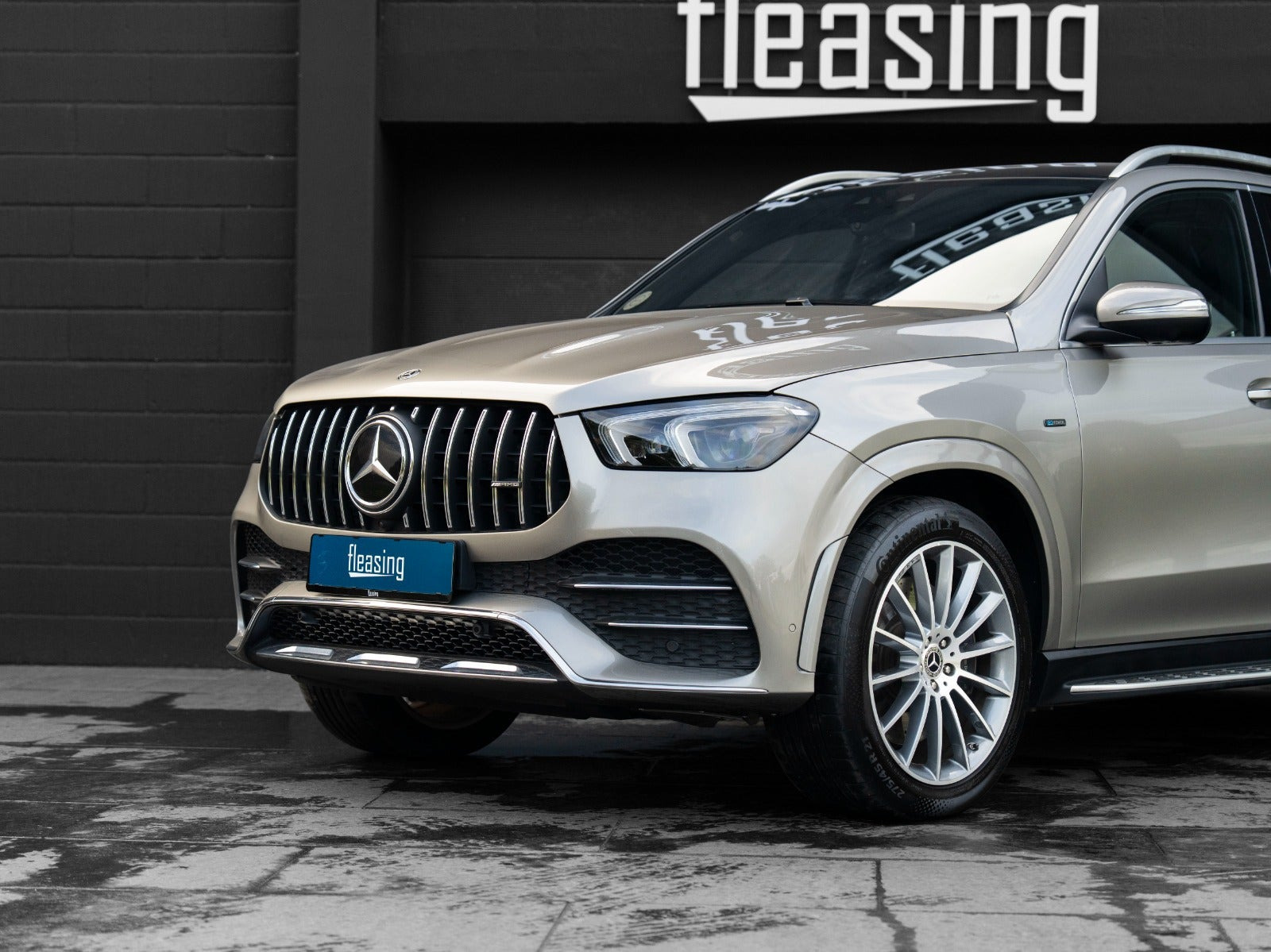 Sølv Mercedes GLE350 de fra 2020