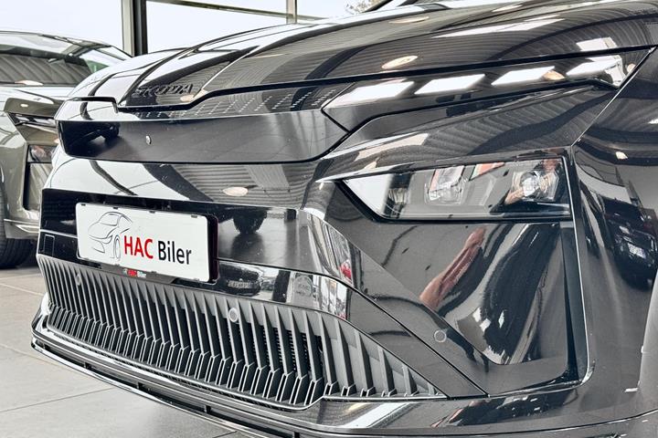 Sort Skoda Enyaq fra 2026