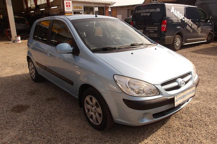 Blå Hyundai Getz fra 2008 set udefra