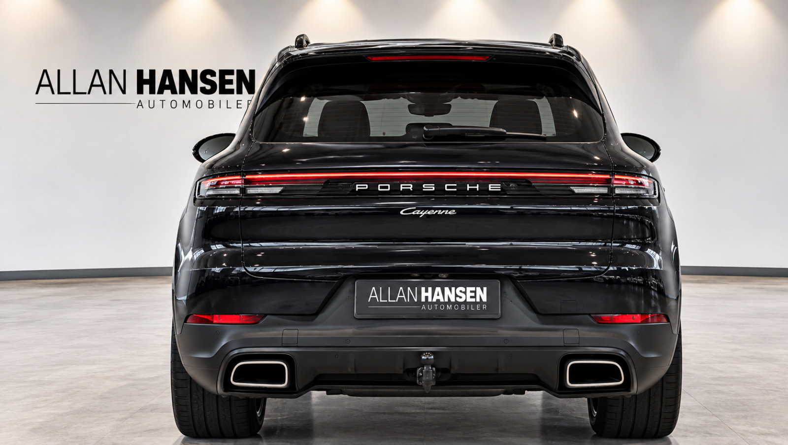 Sort Porsche Cayenne fra 2024