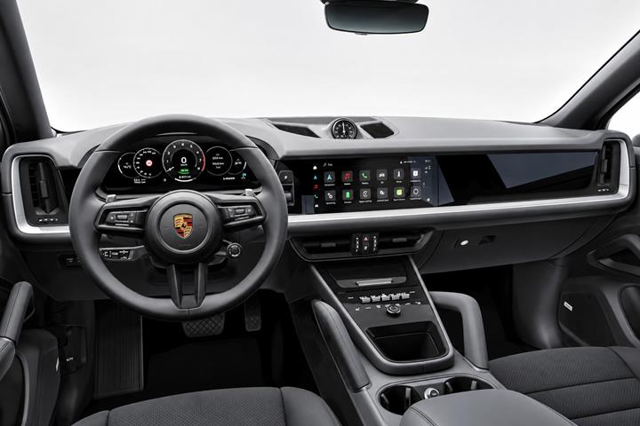 Sort Porsche Cayenne fra 2024