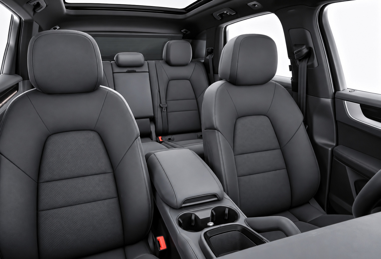 Sort Porsche Cayenne fra 2024