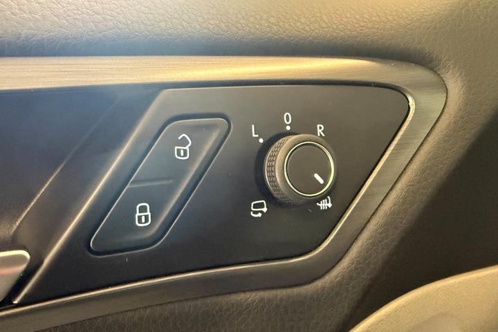 Hvid VW e-Golf VII fra 2020