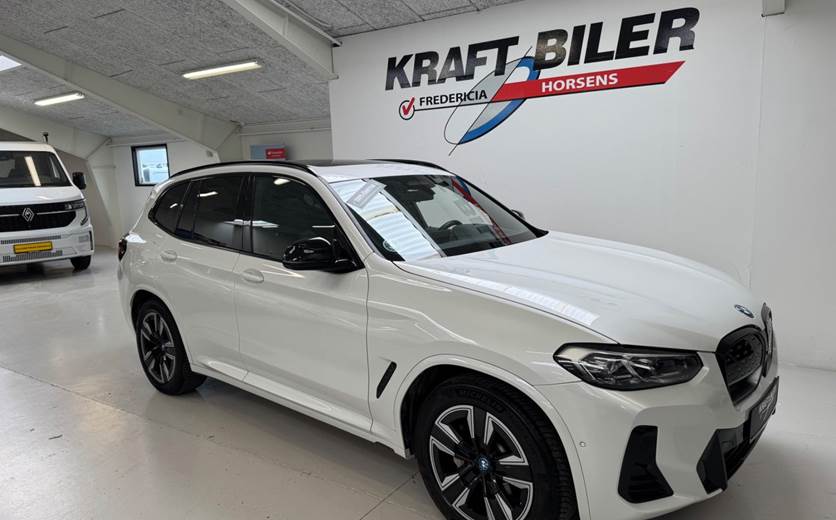 BMW iX3 Charged Plus M-Sport