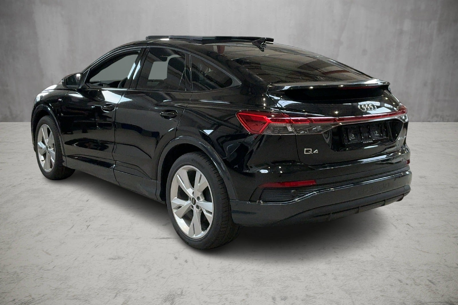 Sort Audi Q4 e-tron fra 2026
